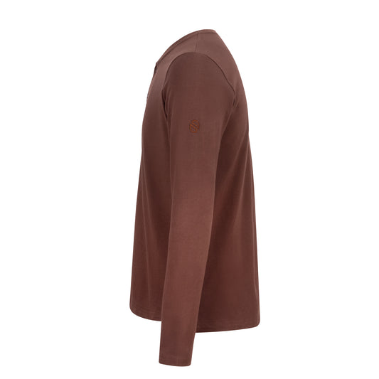 Profil du haut de pyjama chocolat avec logo brodé sur la manche, SLAZZ